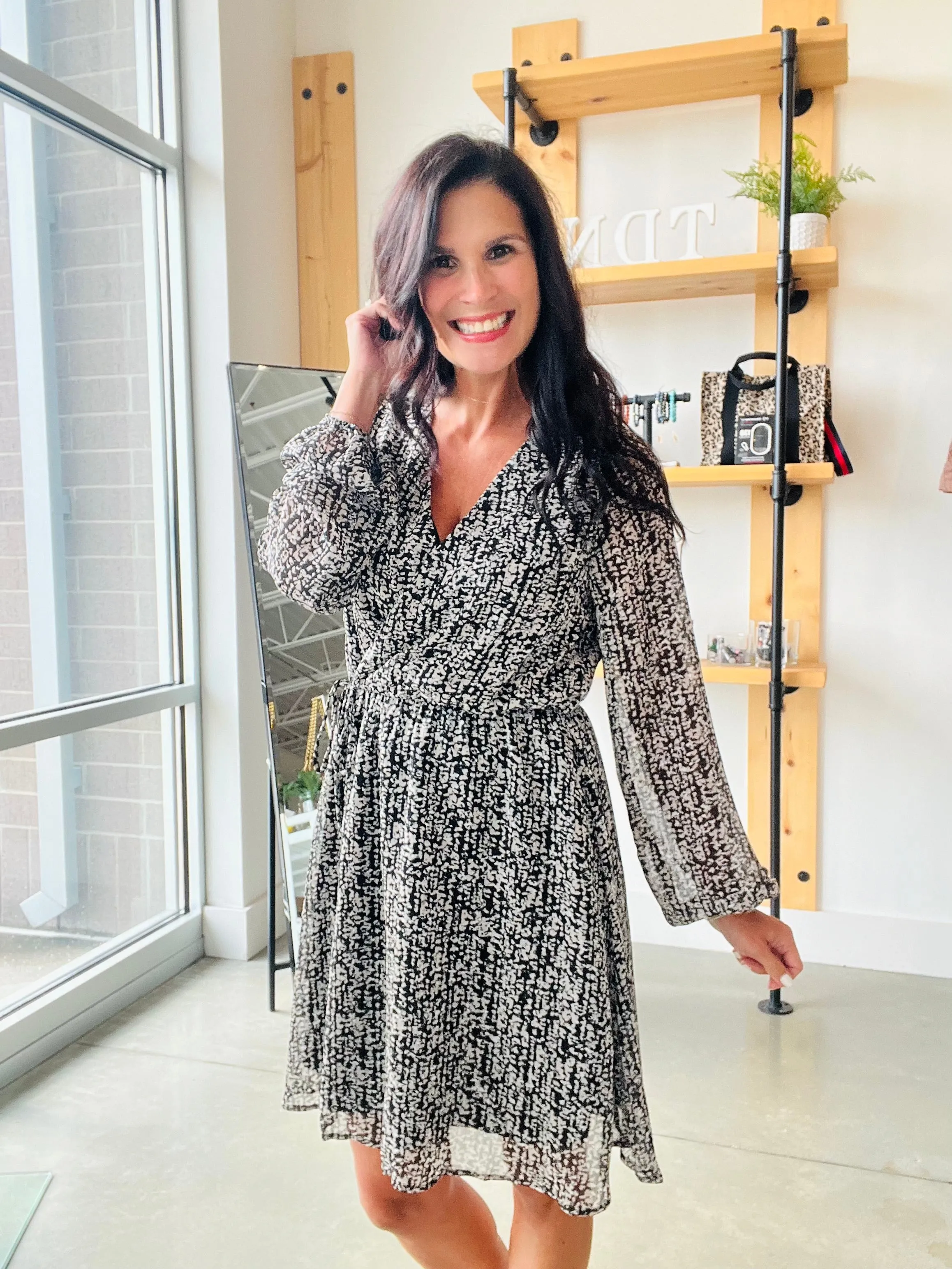 Abstract Print Dress in Black   Taupe