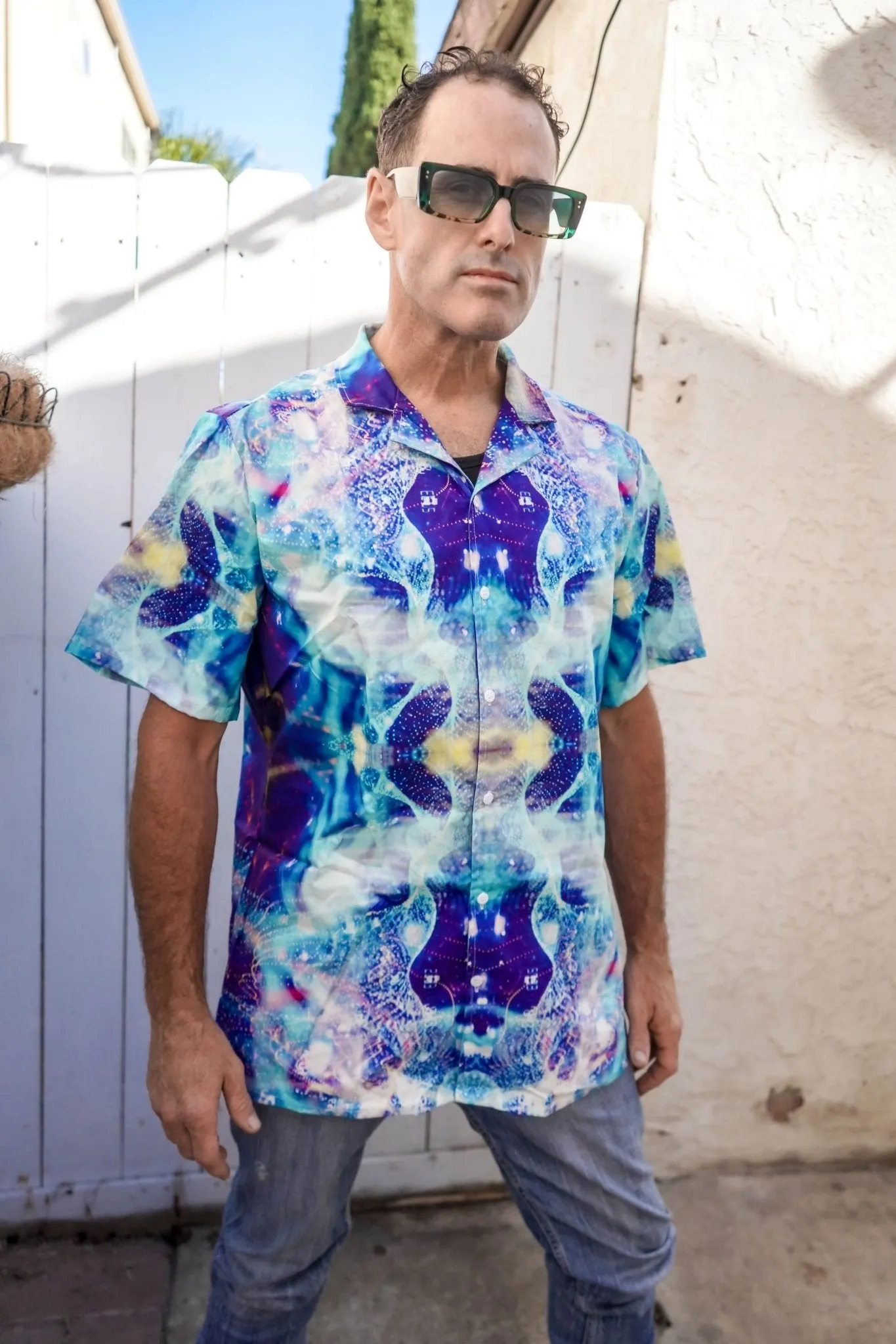 Caelum Men's Hawaiian Shirt with Button Closure