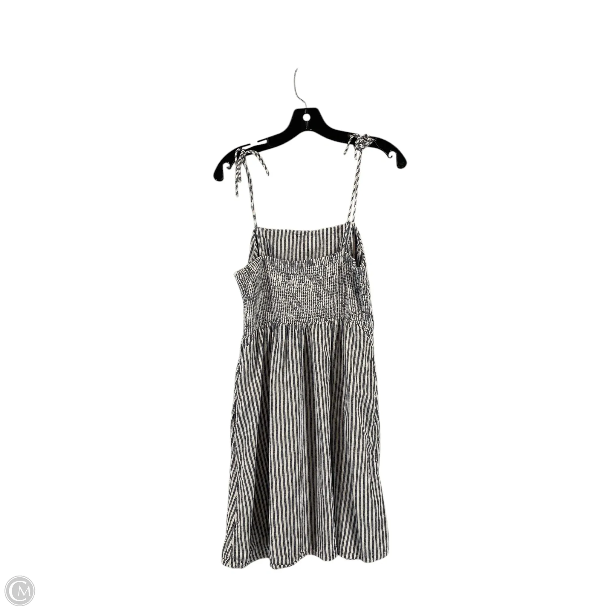 Dress Casual Short By Old Navy In Striped Pattern, Size: M