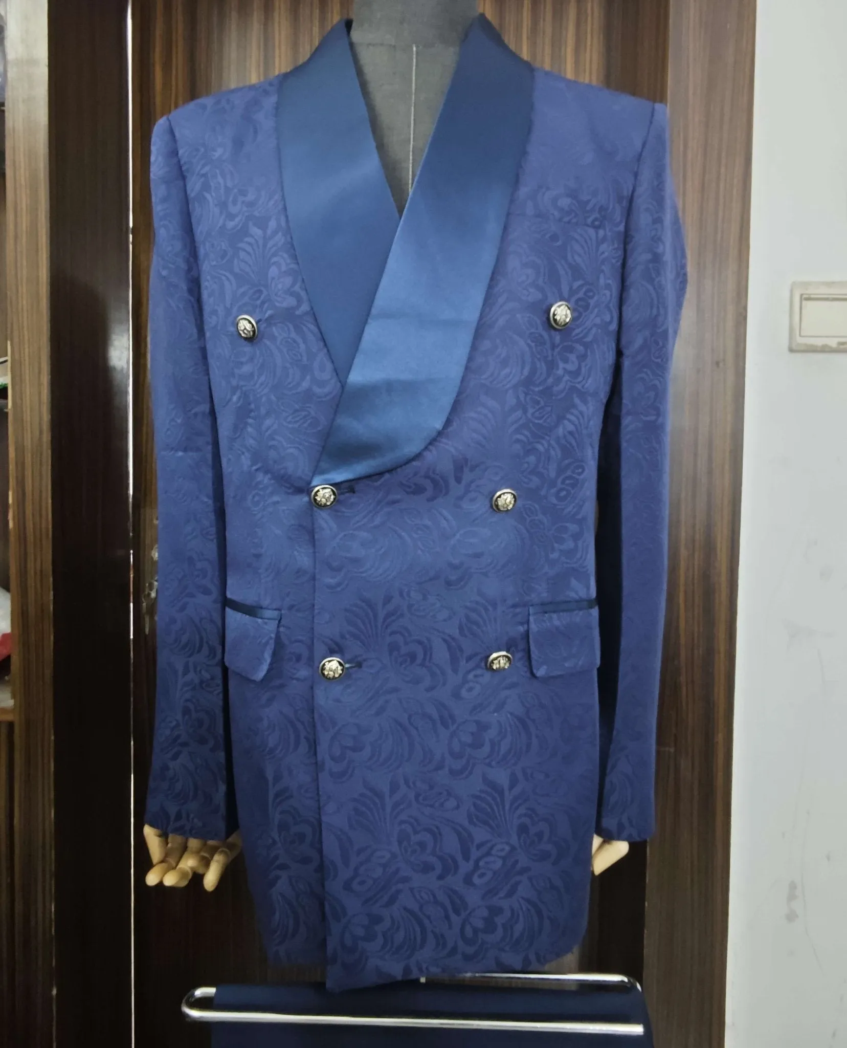 Floral Jacquard Men Suits Slim Fit with Double Breasted