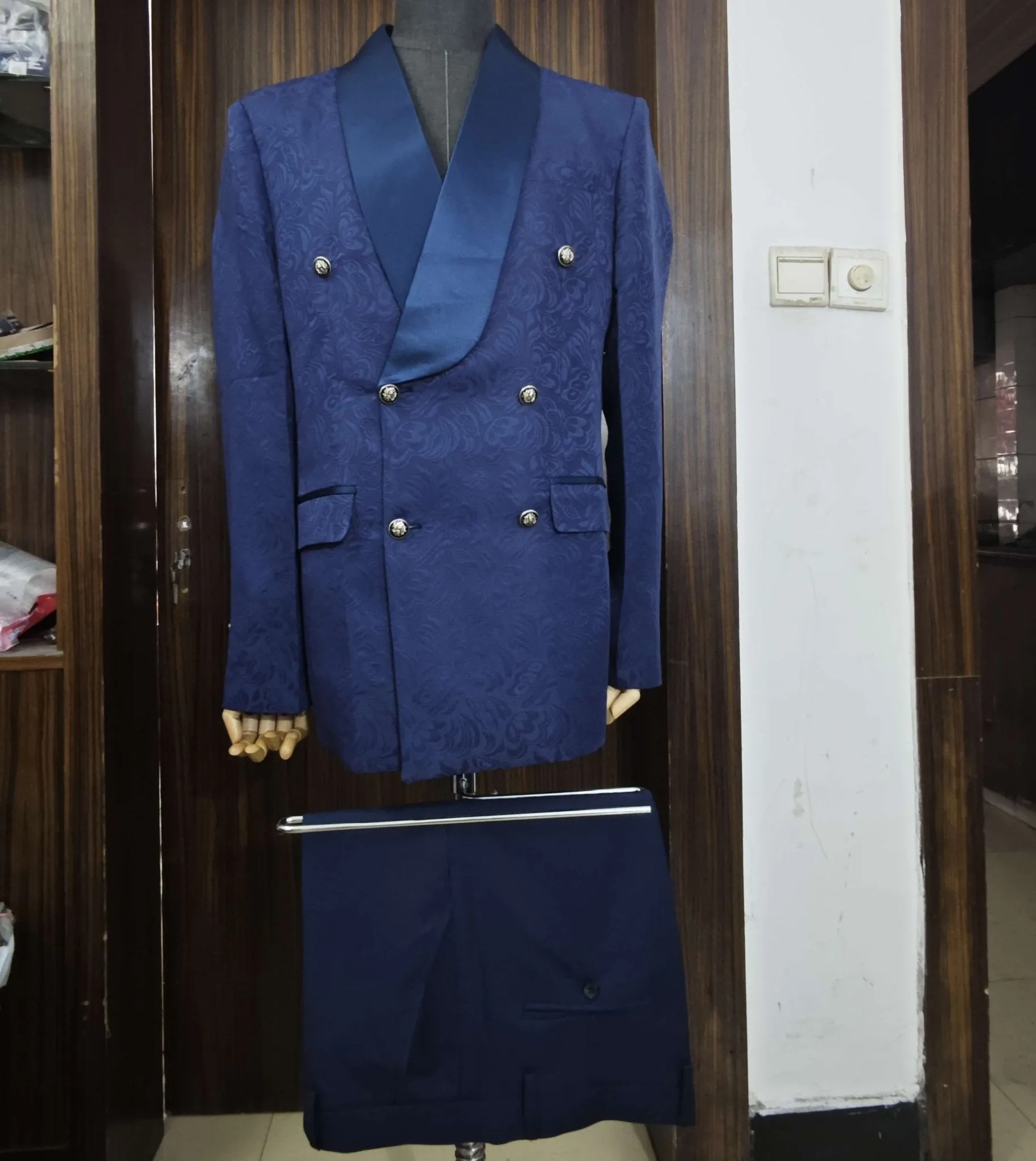 Floral Jacquard Men Suits Slim Fit with Double Breasted
