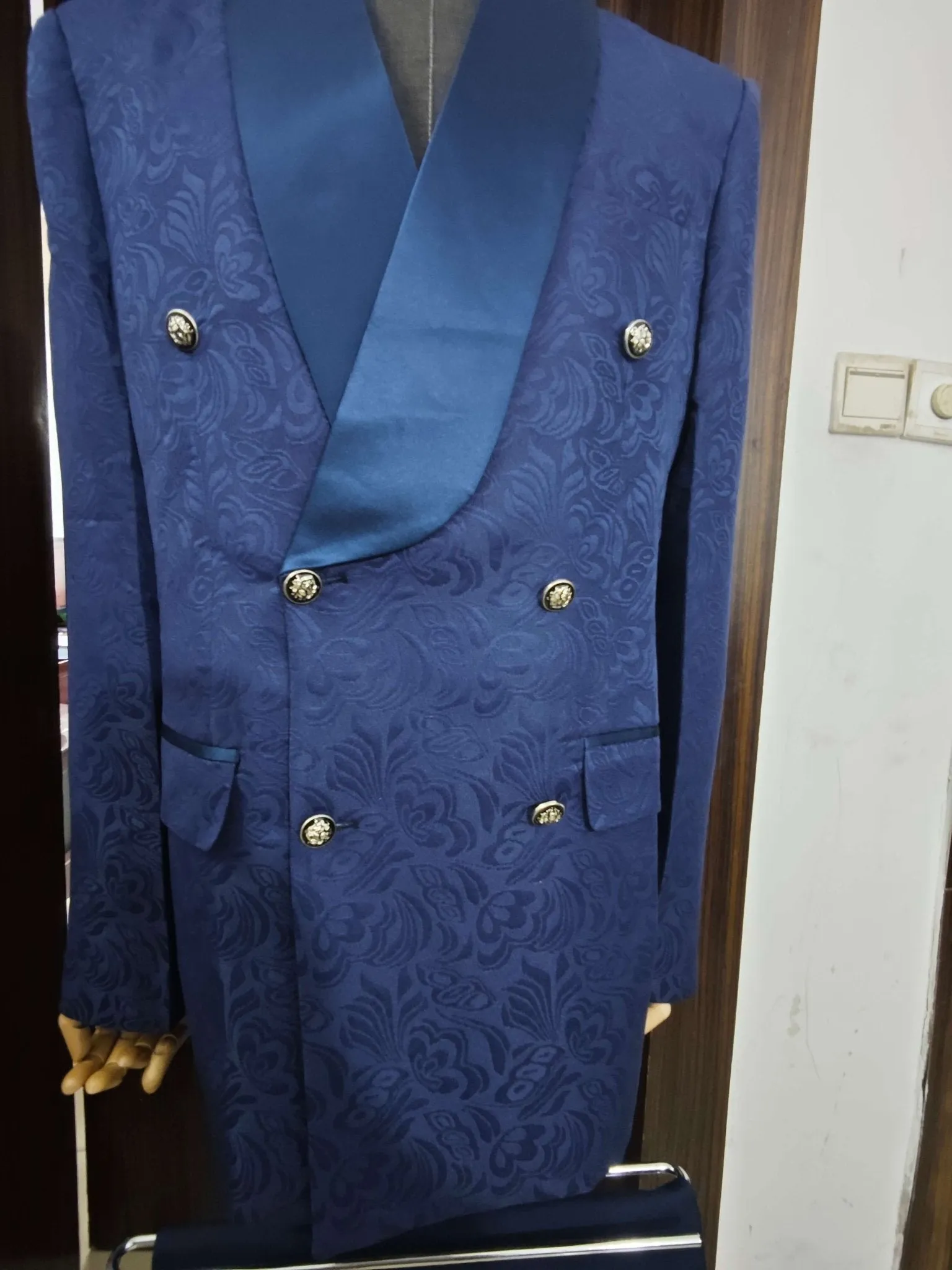 Floral Jacquard Men Suits Slim Fit with Double Breasted