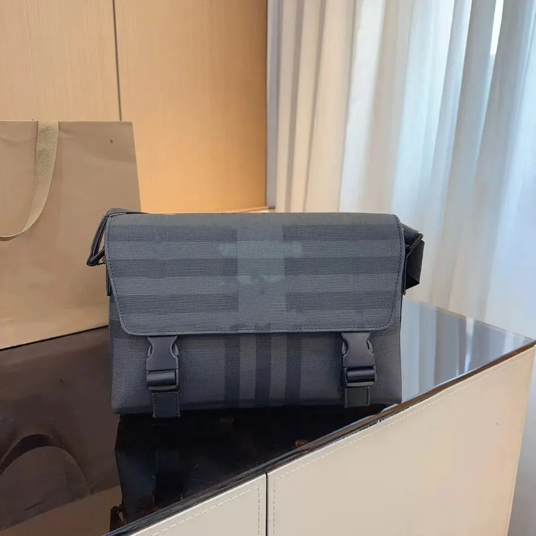 Mens Briefcases Luxury Crossbody Bag Striped design Messenger bag Classic Style Shoulder Handbag Designer Handbags Backpack Tote Men Pochette Sacoche