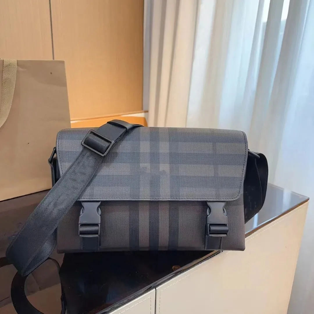 Mens Briefcases Luxury Crossbody Bag Striped design Messenger bag Classic Style Shoulder Handbag Designer Handbags Backpack Tote Men Pochette Sacoche