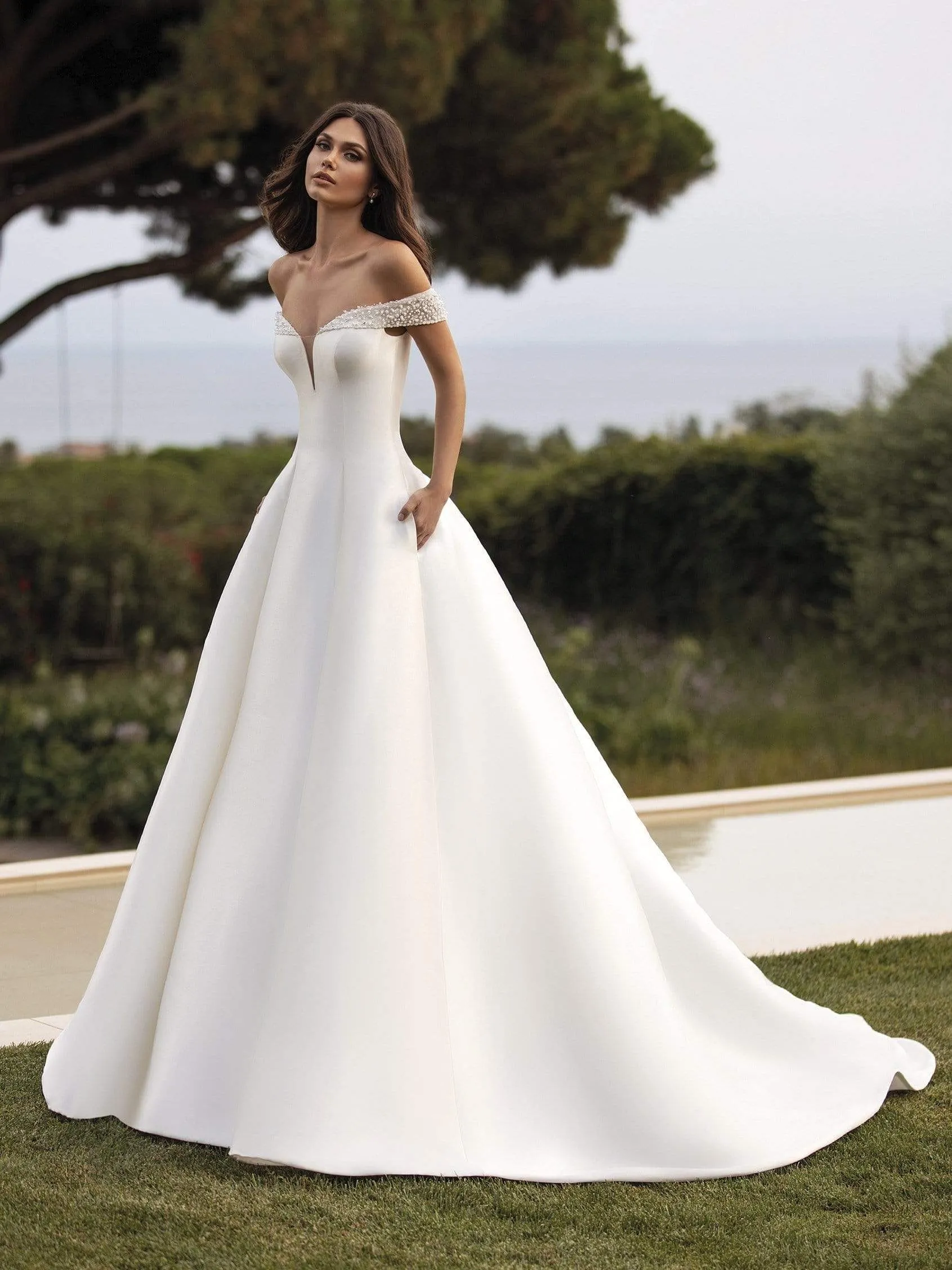 Pronovias: Rea